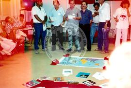 Encontro Amigos do MST (França, 2001) [fotografia] / Fotógrafo(a) : [sem autoria]. -- Ref.: BR-SPMST_MST-SN-CIN_AMP_001139-009533-RIT.