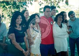 Partida de futebol entre o time do MST e do Chico Buarque (Rio de Janeiro (Estado), mar. 2000) [fotografia] / Fotógrafo(a) : Maysa Mendonça. -- Ref.: BR-SPMST_MST-SN-CIN_AMP_000805-005230-CUL.