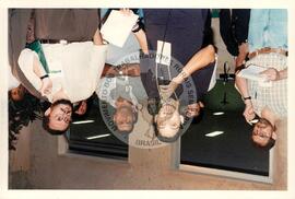 Consulta Popular (Itaci-SP, 08 dez. 1997) [fotografia] / Fotógrafo(a) : Douglas Mansur. -- Ref.: BR-SPMST_MST-SN-CIN_AMP_001950-014706-SPR.