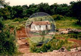 Assentamento "25 de Maio" do MST (Ponte Serrada-SC, fev. 1988) [fotografia] / Fotógrafo(a) : Arquivo MST. -- Ref.: BR-SPMST_MST-SN-CIN_AMP_000191-001361-ASS.