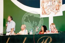 Seminário Nacional sobre Educação no Campo (Brasília-DF, 26 nov. 2002) [fotografia] / Fotógrafo(a) : Nivaldo Honório. -- Ref.: BR-SPMST_MST-SN-CIN_AMP_000113-000776-ACS.