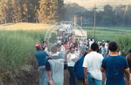 Acampamento "Nova Canudos" do MST (Porto Feliz-SP, fev. 1999) [fotografia] / Fotógrafo(a) : Douglas Mansur. -- Ref.: BR-SPMST_MST-SN-CIN_AMP_000047-000342-ACP.