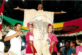 Encontro de Jovens do MST, na Ucicamp, 3o (Campinas-SP, 14 fev. 2001) [fotografia] / Fotógrafo(a) : Douglas Mansur ; João Zinclar. -- Ref.: BR-SPMST_MST-SN-CIN_AMP_000902-006687-ENJ.