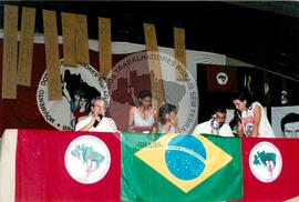 Encontro de Jovens do MST, na Ucicamp, 3o (Campinas-SP, 14 fev. 2001) [fotografia] / Fotógrafo(a) : Michelle Cafaldo. -- Ref.: BR-SPMST_MST-SN-CIN_AMP_000909-007042-ENJ.