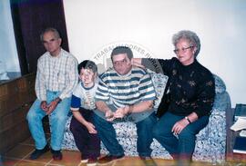 Delegação do MST em Cuba – 40º Aniversário da ANAP (Cuba, 15 mai. 1999) [fotografia] / Fotógrafo(a) : Nilton Viana. -- Ref.: BR-SPMST_MST-SN-CIN_AMP_001043-008393-RIT.