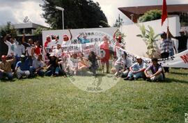 Manifestação na Embaixada da Indonésia pró Timor Leste (Brasília-DF, 10 dez. 1996) [fotografia] / Fotógrafo(a) : Arquivo MST. -- Ref.: BR-SPMST_MST-SN-CIN_AMP_001133-009370-RIT.