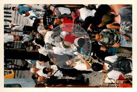 Mobilização (São Paulo-SP, 17 abr. 1988) [fotografia] / Fotógrafo(a) : Douglas Mansur. -- Ref.: BR-SPMST_MST-SN-CIN_AMP_000373-001868-AMT.