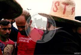 Luís Inácio Lula da Silva (Brasil, [sem data]) [fotografia] / Fotógrafo(a) : Arquivo MST ; Carlos Carvalho ; Clóvis Ferreira ; Douglas Mansur ; Olivio Lamas ; Volnei Malfoy ; Regina Vilela ; Folha Imagem ; . -- Ref.: BR-SPMST_MST-SN-CIN_AMP_001623-012406-PER.