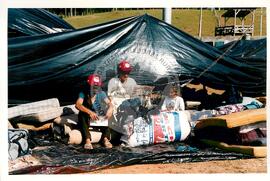 Acampamento "Parque Tropeiro" do MST (Curitiba-PR, 02 mai. 2001) [fotografia] / Fotógrafo(a) : Douglas Mansur. -- Ref.: BR-SPMST_MST-SN-CIN_AMP_000075-000624-ACP.