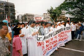Viagem de Joelson, Ênio e João Pedro (Ásia, 1996) [fotografia] / Fotógrafo(a) : Lito Ocampo. -- Ref.: BR-SPMST_MST-SN-CIN_AMP_001137-009474-RIT.