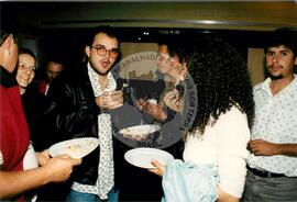 Lançamento da Revista Sem Terra (São Paulo (Estado), 03 jul. 1997) [fotografia] / Fotógrafo(a) : Francisca P. Montejo ; Saulo Pompermayer ; Douglas Mansur ; . -- Ref.: BR-SPMST_MST-SN-CIN_AMP_000692-003937-ARV.