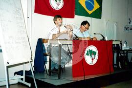 Encontro Amigos do MST (França, 2001) [fotografia] / Fotógrafo(a) : [sem autoria]. -- Ref.: BR-SPMST_MST-SN-CIN_AMP_001139-009523-RIT.
