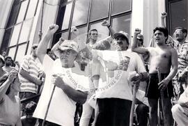 Ocupação dos Sem Teto (Gravatá-RS, 15 mai. 1995) [fotografia] / Fotógrafo(a) : Arquivo MST. -- Ref.: BR-SPMST_MST-SN-CIN_AMP_001825-013891-OCU.