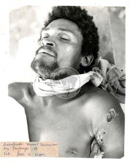 Velório, cortejo e enterro de vítimas do massacre de Eldorado dos Carajás (Brasil, [sem data]) [fotografia] / Fotógrafo(a) : Arquivo MST ; João Ripper. -- Ref.: BR-SPMST_MST-SN-CIN_AMP_001792-012966-VPP.