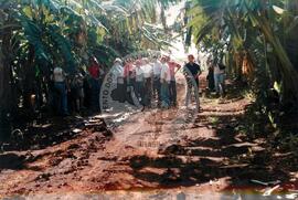 Delegação do MST em Cuba - 40º Aniversário da ANAP (Cuba, 15 mai. 1999) [fotografia] / Fotógrafo(a) : Nilton Viana. -- Ref.: BR-SPMST_MST-SN-CIN_AMP_001042-008321-RIT.