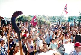 Romaria da Terra, 4a (Trindade-GO, 30 jul. 1989) [fotografia] / Fotógrafo(a) : Arquivo MST ; Reginaldo Pacheco. -- Ref.: BR-SPMST_MST-SN-CIN_AMP_001406-011296-MAC.