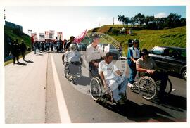Inauguração do Monumento em homenagem a Antônio Tavares Pereira (Curitiba-PR, 01 mai. 2001) [fotografia] / Fotógrafo(a) : Leticia Barqueta. -- Ref.: BR-SPMST_MST-SN-CIN_AMP_001026-008043-ELF.