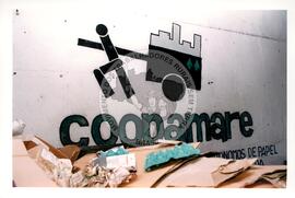 Leilão das peças da COOPEMARE (São Paulo (Estado), 24 nov. 1999) [fotografia] / Fotógrafo(a) : Fernando Braga. -- Ref.: BR-SPMST_MST-SN-CIN_AMP_000756-004962-CSS.