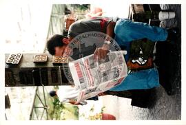 Semana Nacional de Cultura Brasileira e Reforma Agrária (Rio de Janeiro-RJ, 18 mar. 2002) [fotografia] / Fotógrafo(a) : João Laet. -- Ref.: BR-SPMST_MST-SN-CIN_AMP_001811-013113-NDT.