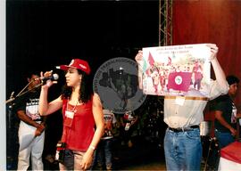 Congresso Nacional do MST, 4o (Distrito Federal (Brasil), 07 ago. 2000) [fotografia] / Fotógrafo(a) : Douglas Mansur ; Paula Reis ; João Zinclar. -- Ref.: BR-SPMST_MST-SN-CIN_AMP_000711-004533-CGR.