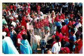 Inauguração do Monumento em homenagem a Antônio Tavares Pereira (Curitiba-PR, 01 mai. 2001) [fotografia] / Fotógrafo(a) : Douglas Mansur. -- Ref.: BR-SPMST_MST-SN-CIN_AMP_001028-008144-ELF.