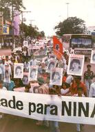 Passeata do MST "Liberdade para Nina" (Dourados-MS, dez. 1992) [fotografia] / Fotógrafo(a) : Paulo Sérgio Baiano. -- Ref.: BR-SPMST_MST-SN-CIN_AMP_000604-003449-AMT.