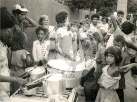 Manifestação INCRA (Eldorado-MS, nov. 1986) [fotografia] / Fotógrafo(a) : Cácia Cortez. -- Ref.: BR-SPMST_MST-SN-CIN_AMP_000599-003440-AMT.