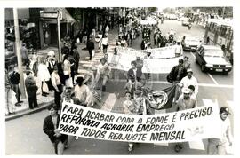 Jornada de Luta Paraná (Curitiba-PR, abr. 1993) [fotografia] / Fotógrafo(a) : Arquivo MST. -- Ref.: BR-SPMST_MST-SN-CIN_AMP_001929-014506-SJM.