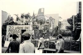 Mobilização pelo 1º de Maio (Cuba, [sem data]) [fotografia] / Fotógrafo(a) : Arquivo MST. -- Ref.: BR-SPMST_MST-SN-CIN_AMP_001044-008424-RIT.