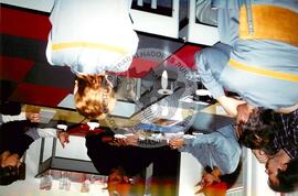 Intercâmbio: Visita do grupo do MST à Bélgica (Bélgica, abr. 1999) [fotografia] / Fotógrafo(a) : Arquivo MST. -- Ref.: BR-SPMST_MST-SN-CIN_AMP_001126-009316-RIT.