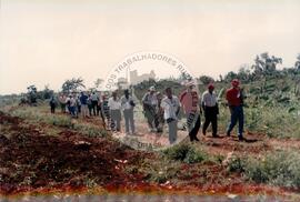 Delegação do MST em Cuba - 40º Aniversário da ANAP (Cuba, 15 mai. 1999) [fotografia] / Fotógrafo(a) : Nilton Viana. -- Ref.: BR-SPMST_MST-SN-CIN_AMP_001042-008340-RIT.