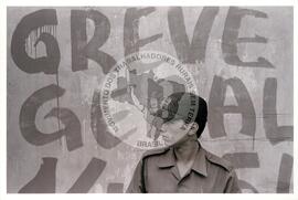 Greve Geral (São Paulo (Estado), 14 mar. 1989) [fotografia] / Fotógrafo(a) : Roberto Parizotti. -- Ref.: BR-SPMST_MST-SN-CIN_AMP_000374-001959-AMT.