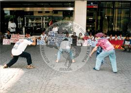 Viagem de Egídio Bruneto à Filipinas (Filipinas, 2000) [fotografia] / Fotógrafo(a) : Arquivo MST. -- Ref.: BR-SPMST_MST-SN-CIN_AMP_001148-009691-RIT.