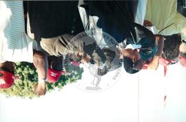 Mobilização em Brasília durante a Jornada Nacional "Acampamento Nacional Eldorado dos Carajás" (Brasília-DF, 03 set. 2001) [fotografia] / Fotógrafo(a) : Gildo Aguiar. -- Ref.: BR-SPMST_MST-SN-CIN_AMP_001918-014439-SJM.