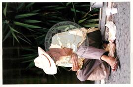 Semana Nacional de Cultura Brasileira e Reforma Agrária (Rio de Janeiro-RJ, 18 mar. 2002) [fotografia] / Fotógrafo(a) : Luciney Martins. -- Ref.: BR-SPMST_MST-SN-CIN_AMP_001812-013177-NDT.