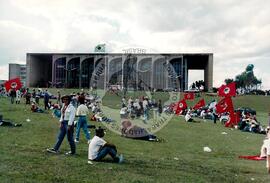 Congresso Nacional do MST, 3o (Distrito Federal (Brasil), 25 jul. 1995) [fotografia] / Fotógrafo(a) : Douglas Mansur ; Débora Lerrer. -- Ref.: BR-SPMST_MST-SN-CIN_AMP_000708-004398-CGR.