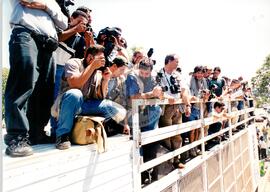 Chegada da Marcha Popular à Brasília (Brasília-DF, 07 out. 1999) [fotografia] / Fotógrafo(a) : Douglas Mansur. -- Ref.: BR-SPMST_MST-SN-CIN_AMP_001400-011179-MAC.