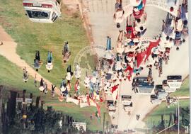 Chegada da Marcha Naciona à Brasília (Brasília-DF, 17 abr. 1997) [fotografia] / Fotógrafo(a) : Douglas Mansur. -- Ref.: BR-SPMST_MST-SN-CIN_AMP_001398-011100-MAC.