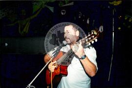 Encontro de Jovens do MST, na Ucicamp, 3o (Campinas-SP, 14 fev. 2001) [fotografia] / Fotógrafo(a) : Douglas Mansur ; João Zinclar. -- Ref.: BR-SPMST_MST-SN-CIN_AMP_000902-006701-ENJ.