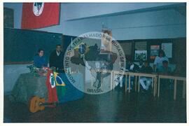 Encontro do Setor de Comunicação no Centro Roseli Nunes (Brasil, [sem data]) [fotografia] / Fotógrafo(a) : Arquivo MST. -- Ref.: BR-SPMST_MST-SN-CIN_AMP_001004-007841-ENC.