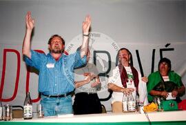 João Pedro Stédile (Brasil, [sem data]) [fotografia] / Fotógrafo(a) : Arquivo MST ; Cácia Cortez ; Débora Lerrer ; Douglas Mansur ; João Zinclar ; Luciney Martins ; Michelle Camafaldo. -- Ref.: BR-SPMST_MST-SN-CIN_AMP_001263-010541-LID.