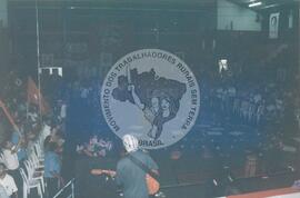 Encontro Estadual do MST, 10o (Belo Horizonte-MG, jan. 2002) [fotografia] / Fotógrafo(a) : Gildo Aguiar. -- Ref.: BR-SPMST_MST-SN-CIN_AMP_000935-007340-ENC.