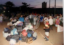 Chegada da Marcha Naciona à Brasília (Brasília-DF, 17 abr. 1997) [fotografia] / Fotógrafo(a) : Douglas Mansur. -- Ref.: BR-SPMST_MST-SN-CIN_AMP_001398-011102-MAC.