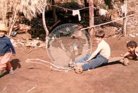 Acampamento Volta (Abelardo Luz-SC, 1988) [fotografia] / Fotógrafo(a) : Arquivo MST. -- Ref.: BR-SPMST_MST-SN-CIN_AMP_001853-014115-OCU.