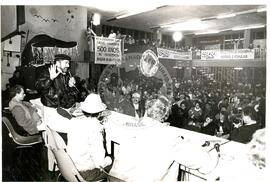 Vígiila pela Reforma Agrária no Sindicato dos Metalúrgicos (São Bernardo do Campo-SP, 25 abr. 1992) [fotografia] / Fotógrafo(a) : Douglas Mansur. -- Ref.: BR-SPMST_MST-SN-CIN_AMP_000383-002041-AMT.