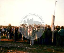 Acampamento "Palmeiras das Missões" do MST (Rio Grande do Sul, set. 1989) [fotografia] / Fotógrafo(a) : Volnei Manfron. -- Ref.: BR-SPMST_MST-SN-CIN_AMP_000085-000682-ACP.