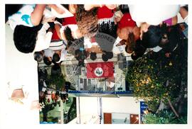 Semana Nacional de Cultura Brasileira e Reforma Agrária (Rio de Janeiro-RJ, 18 mar. 2002) [fotografia] / Fotógrafo(a) : Luciney Martins. -- Ref.: BR-SPMST_MST-SN-CIN_AMP_001823-013700-NDT.