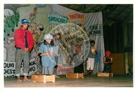 Acampamento "Parque Tropeiro" do MST (Curitiba-PR, 02 mai. 2001) [fotografia] / Fotógrafo(a) : Douglas Mansur. -- Ref.: BR-SPMST_MST-SN-CIN_AMP_000075-000621-ACP.