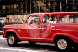 Manifestação na Praça da Sé (São Paulo-SP, [sem data]) [fotografia] / Fotógrafo(a) : Douglas Mansur ; Debora Lerrer. -- Ref.: BR-SPMST_MST-SN-CIN_AMP_000411-002457-AMT.