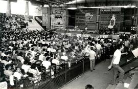 Encontro Nacional das Comunidades Eclesiais de Base, 6o (Goiás, 21 jul. 1986) [fotografia] / Fotógrafo(a) : Douglas Mansur. -- Ref.: BR-SPMST_MST-SN-CIN_AMP_001964-015033-SPR.